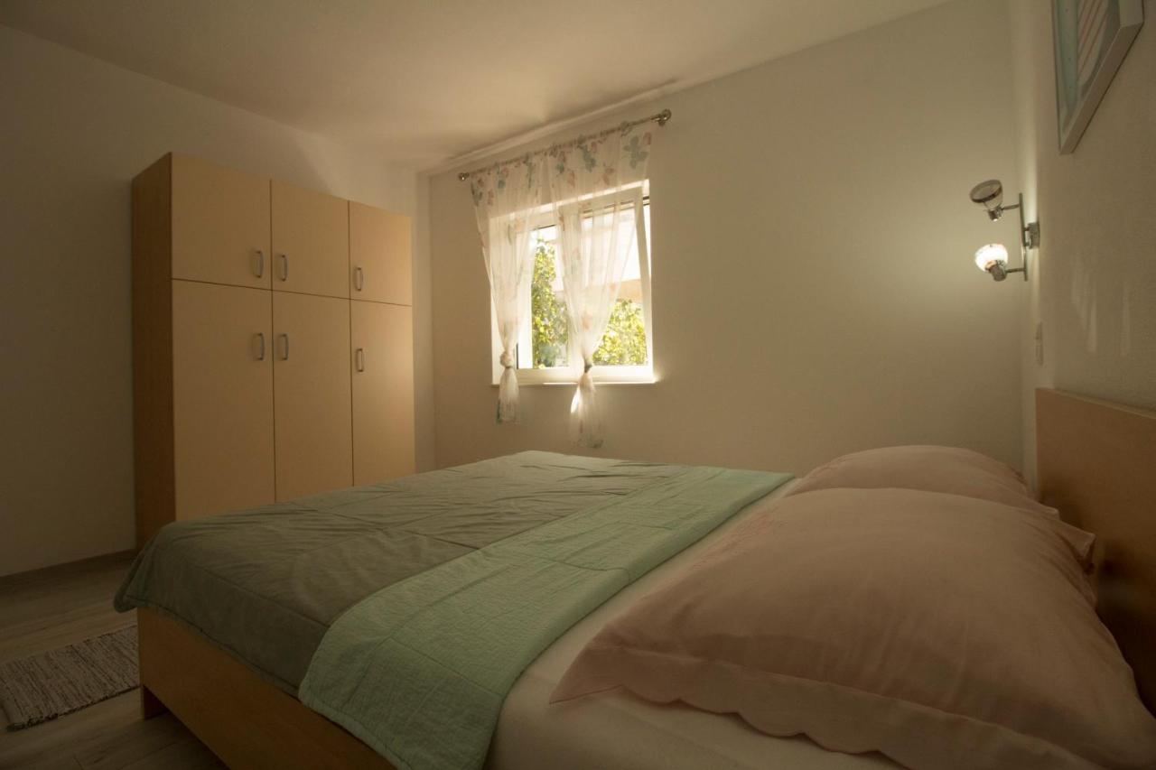 Apartmani Ana Juricev Vodice Exterior photo