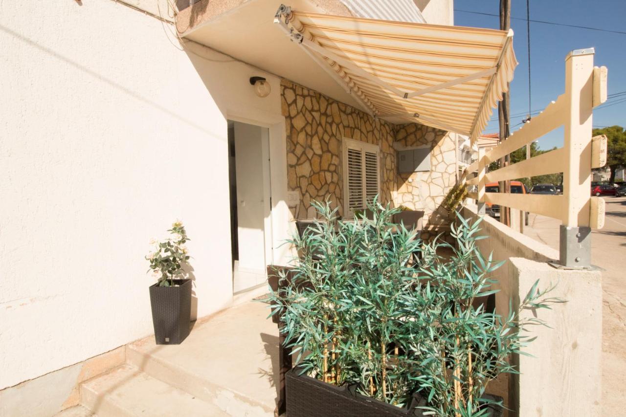Apartmani Ana Juricev Vodice Exterior photo