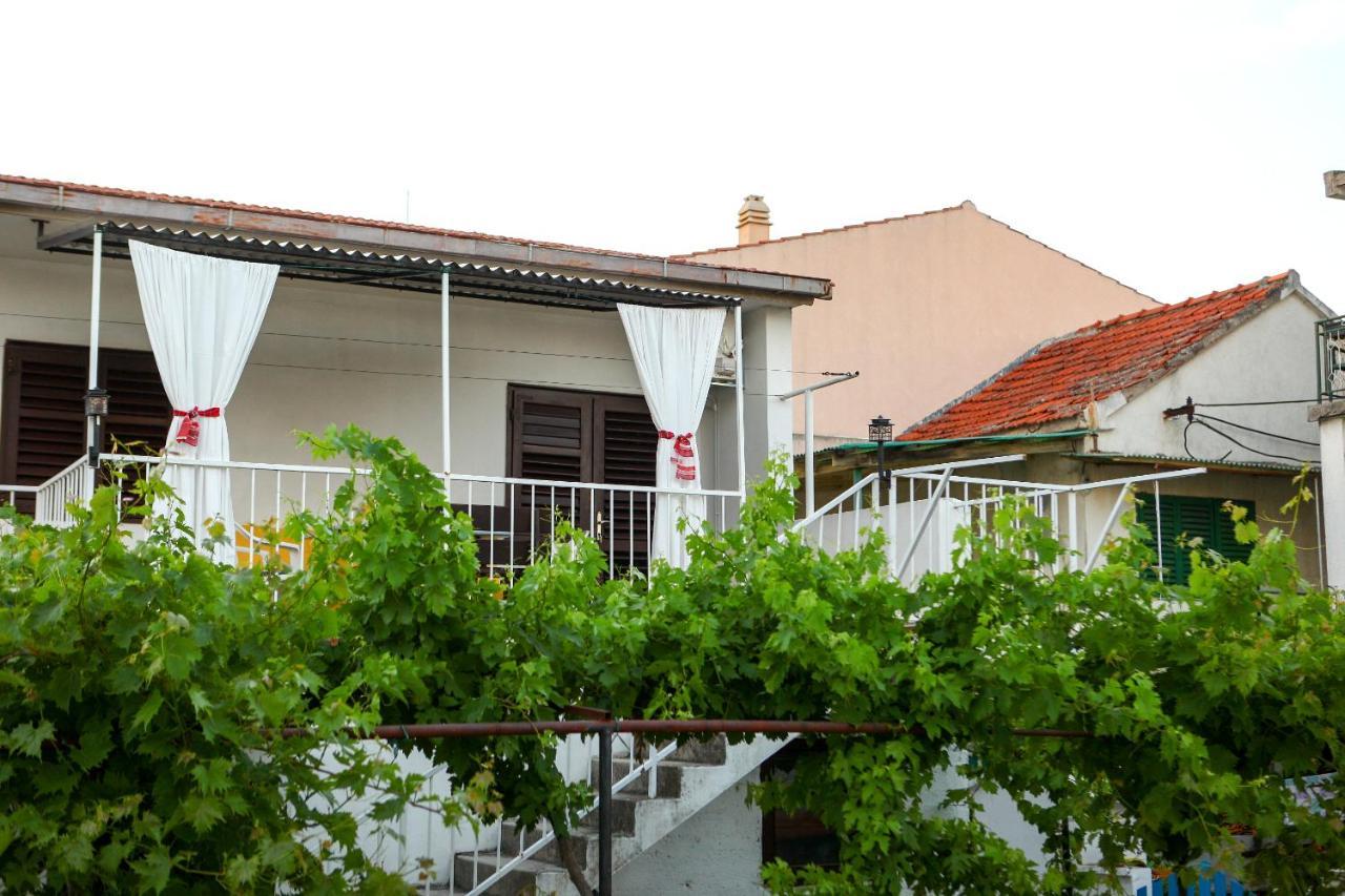 Apartmani Ana Juricev Vodice Exterior photo
