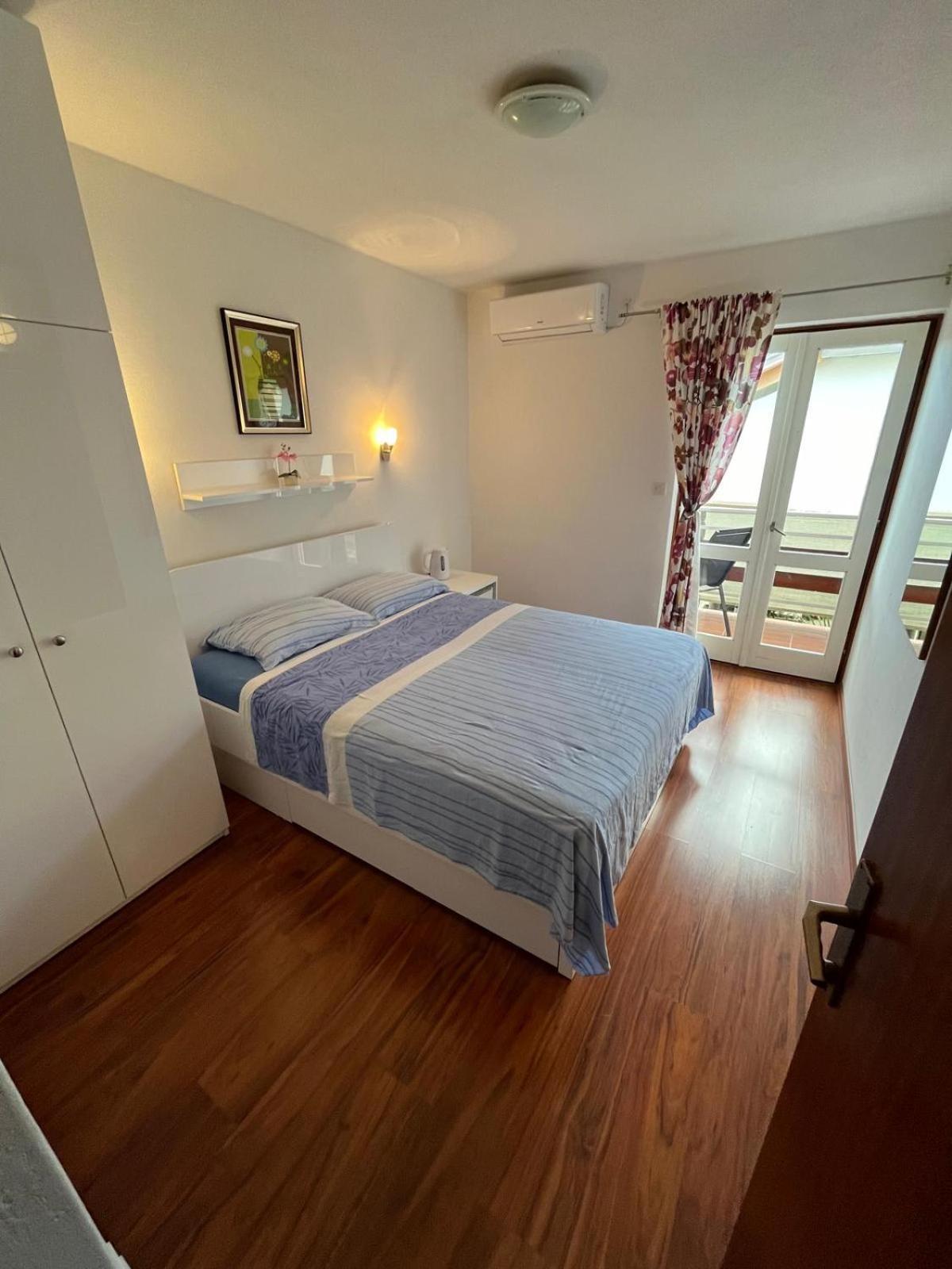 Apartmani Ana Juricev Vodice Exterior photo