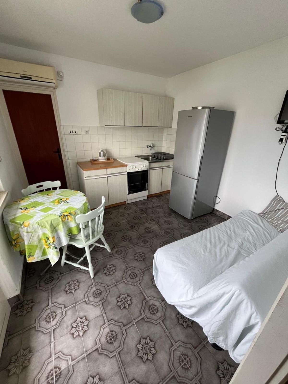 Apartmani Ana Juricev Vodice Exterior photo