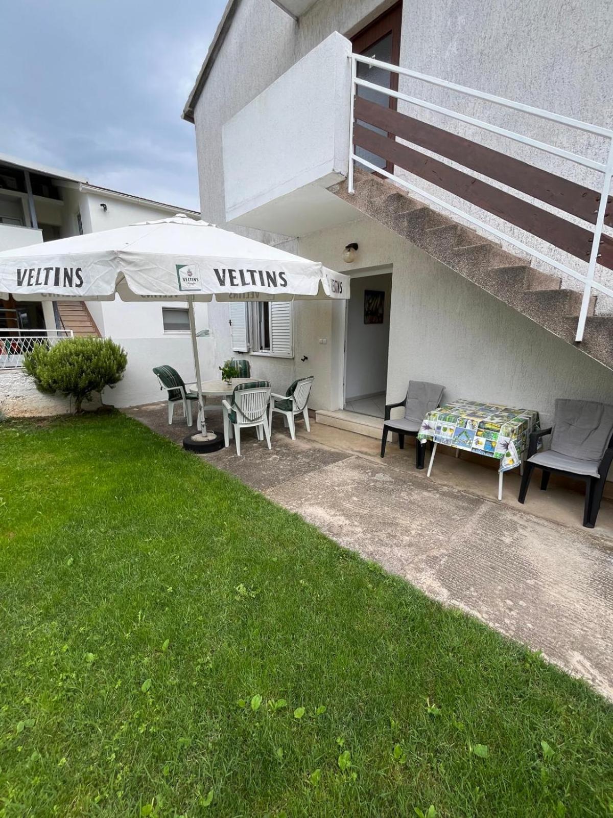Apartmani Ana Juricev Vodice Exterior photo